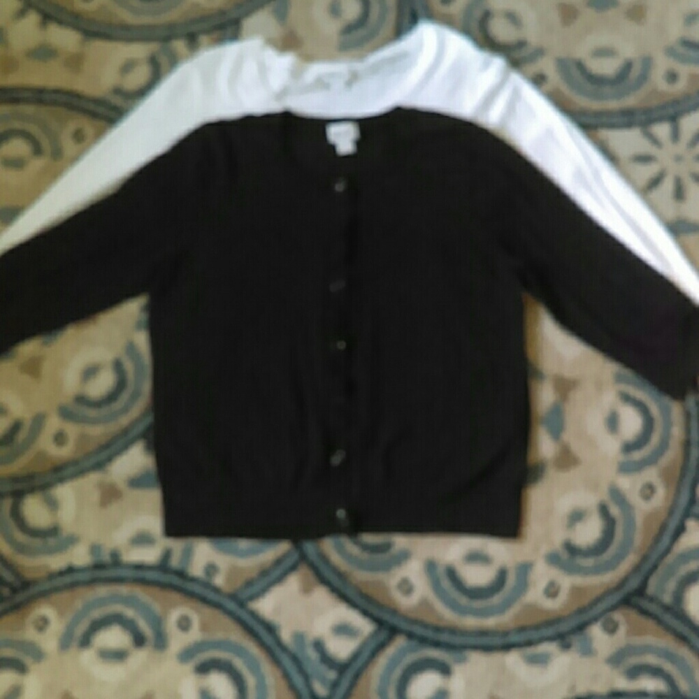Sweaters - Picture 2 of 3